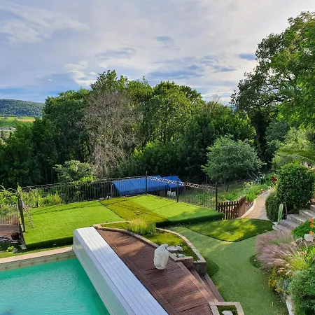 Monteze Paradis Bed & Breakfast *