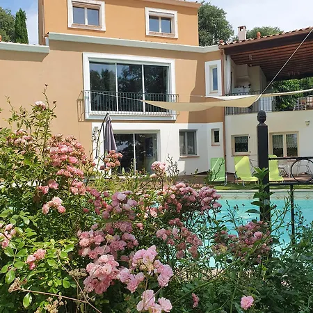 Monteze Paradis Nocleg ze śniadaniem Saint-Christol-lès-Alès