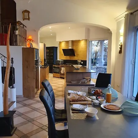 Bed & Breakfast Monteze Paradis *