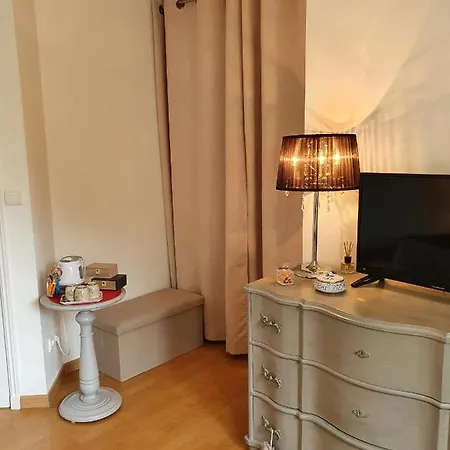 Monteze Paradis Bed & Breakfast Saint-Christol-les-Ales