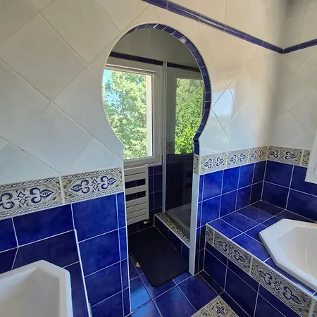 فندق مبيت وإفطار Monteze Paradis