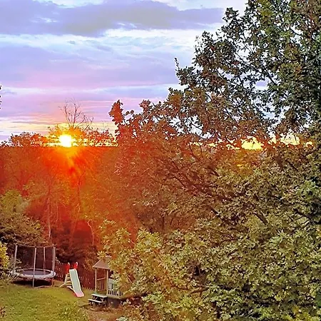 Monteze Paradis Bed & Breakfast *