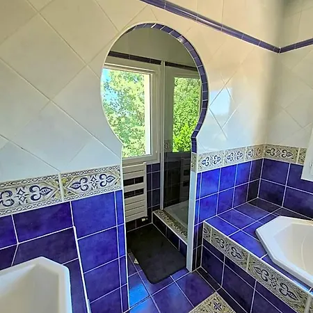 Monteze Paradis Bed and breakfast *