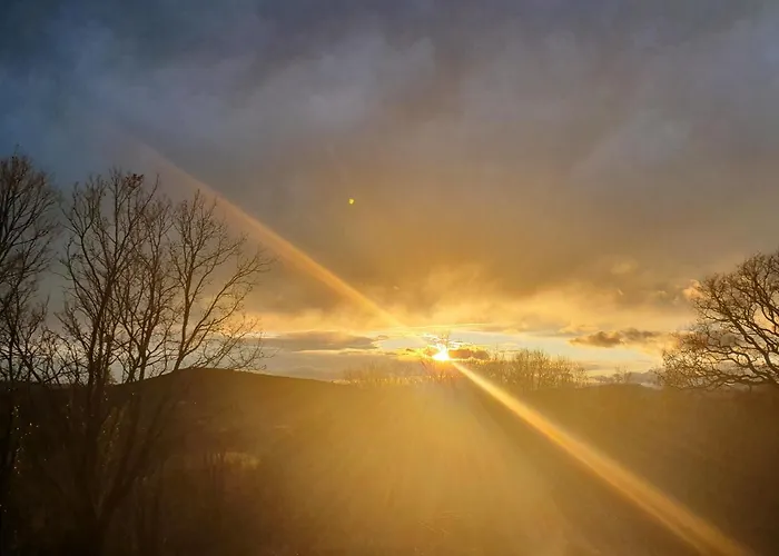 Monteze Paradis Bed & Breakfast *